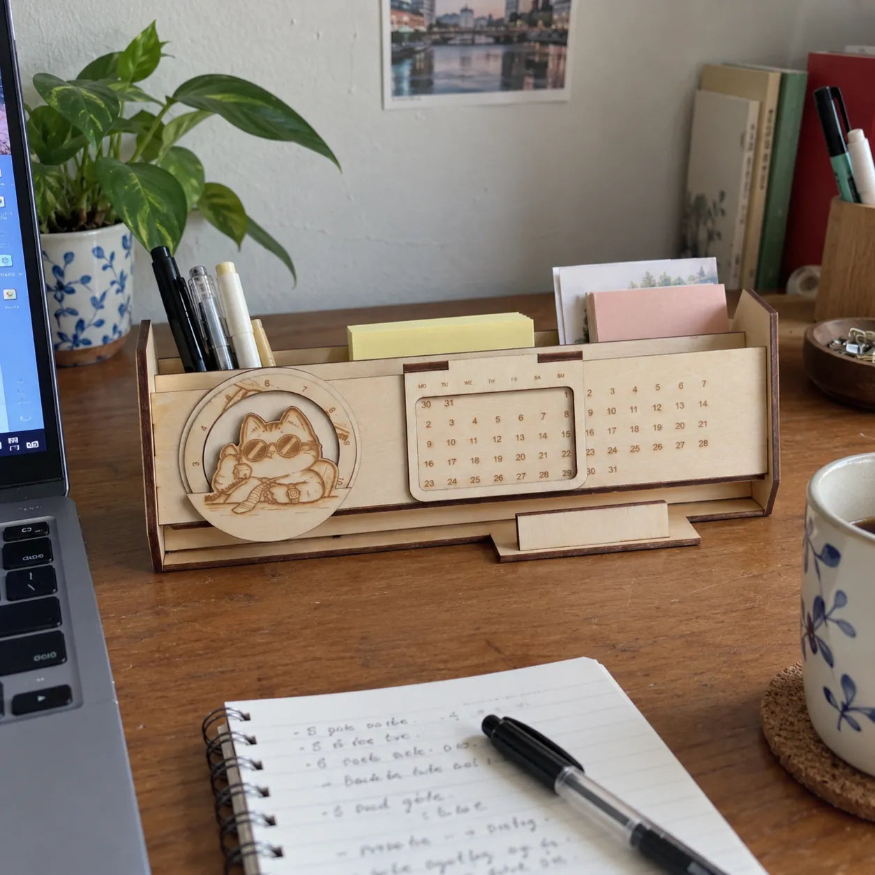 Wooden Cat Desk Calendar Model Kit — photo from the review gallery