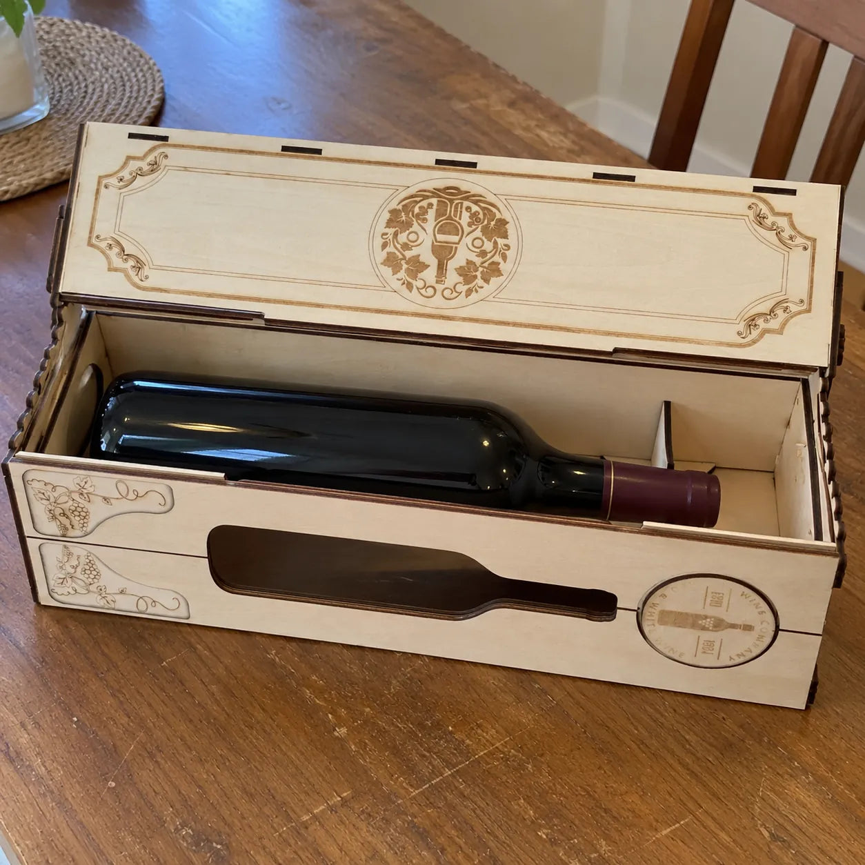 Engraved Double-Door Wooden Wine Box review photo